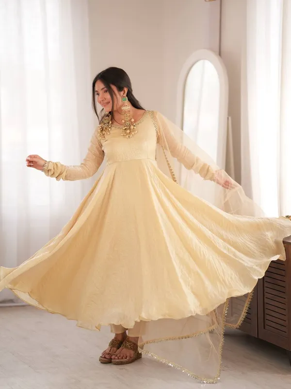 Cream_Georgette_Flared_Anarkali_Suit_For_Women