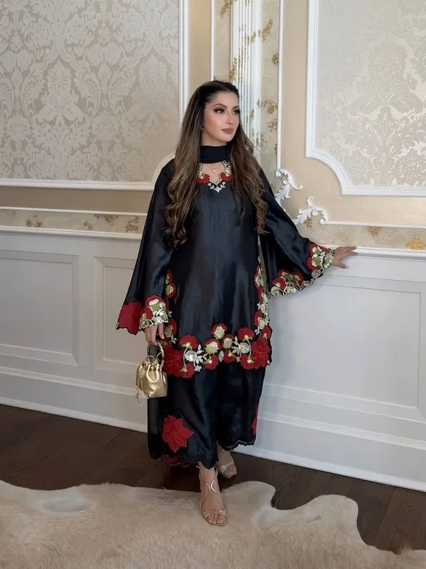 Black_Georgette_Embroidered_Straight_Kurta_Set_For_Women