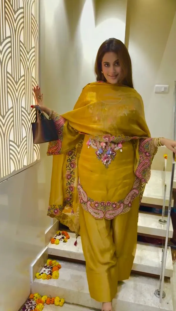 Mustard_Georgette_Embroidered_Straight_Suit_Set_For_Women