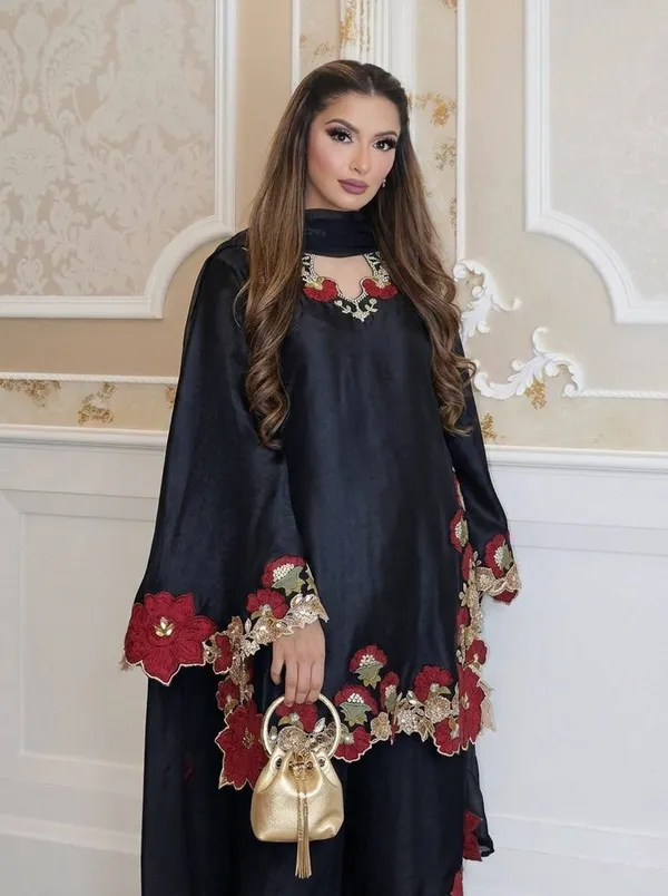 Black_Georgette_Embroidered_Straight_Kurta_Set_For_Women