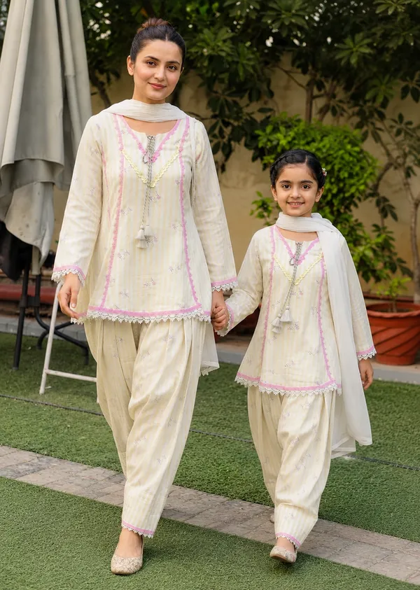 White_Crepe_Embroidered_Top_Bottom_Dupatta_Set_For_Women