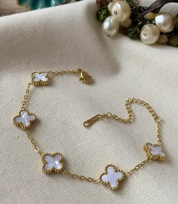 Gold_Tone_Clover_Charm_Bracelet_for_Women