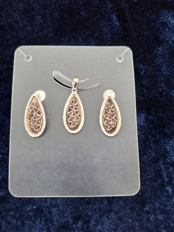 Gold_925_Minimal_Delicate_Chain_Pendant_Set_For_Women