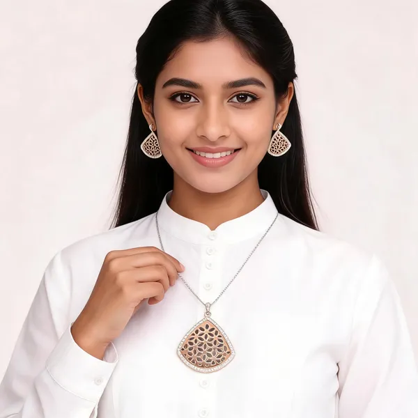 Silver_925_Circular_Floral_Motif_Pendant_Set_For_Women