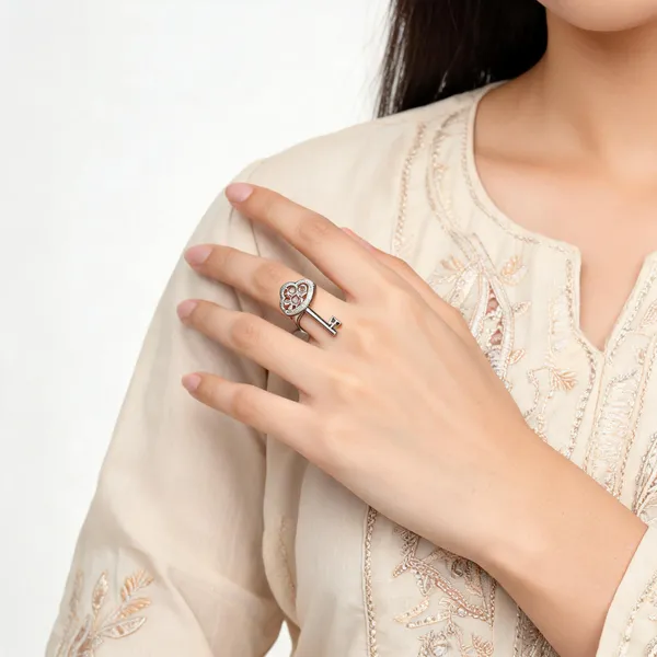 Gold_Tone_925_Silver_Key_Design_Rhinestone_Ring_For_Women