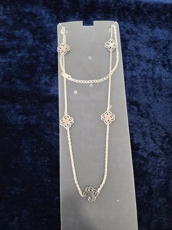 Silver-Tone_Floral__Chain_Necklace_for_Women