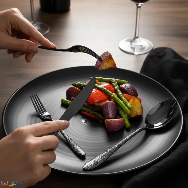 Black_Stainless_Steel_Artisan_Hammered_Collection_Cutlery_Set_For_Home_And_Kitchen