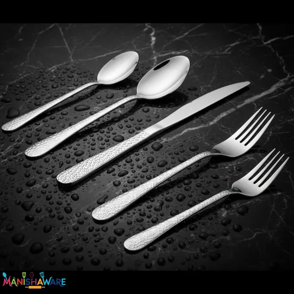 Silver_Stainless_Steel_Artisan_Hammered_Collection_Cutlery_Set_For_Home_And_Kitchen