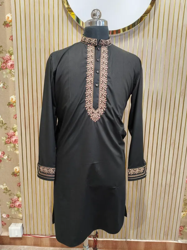 Black_Embroidered_Traditional_Kurta_for_Men