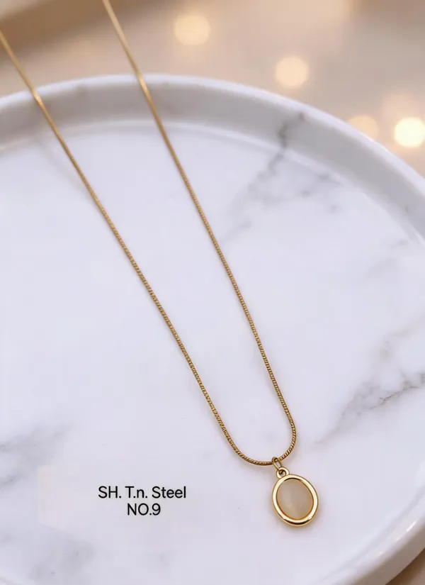 Golden_Brass_And_Alloy_Pendant_Necklace_For_Women