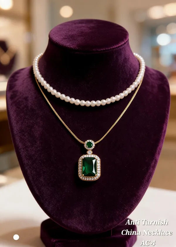 Silver_&_Green_Brass_And_Alloy_Layered_Necklace_For_Women