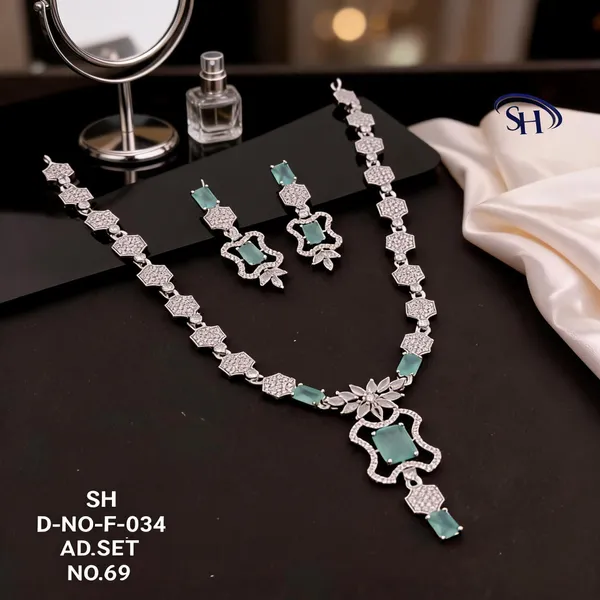 Silver_&_Mint_Brass_And_Alloy_Necklace_&_Earring_Set_For_Women