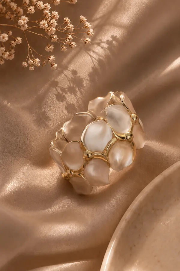 Pearl_Bloom_Floral_Statement_Kadaa