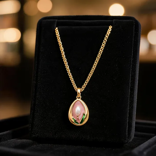 Golden_Brass_And_Alloy_Pendant_Necklace_For_Women