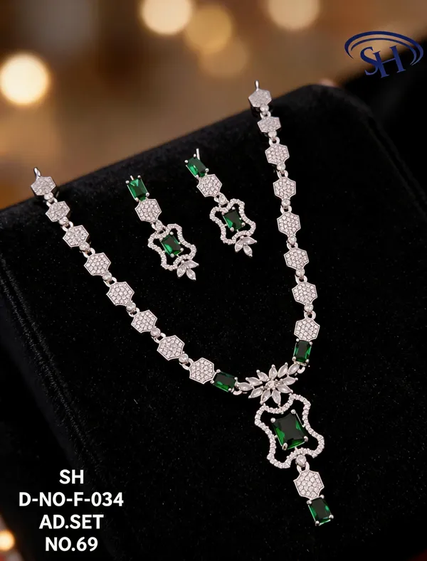 Silver_&_Green_Brass_And_Alloy_Necklace_Set_For_Women