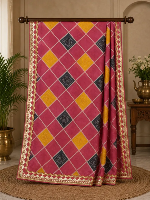 Red_Geometric_Pattern_Saree_