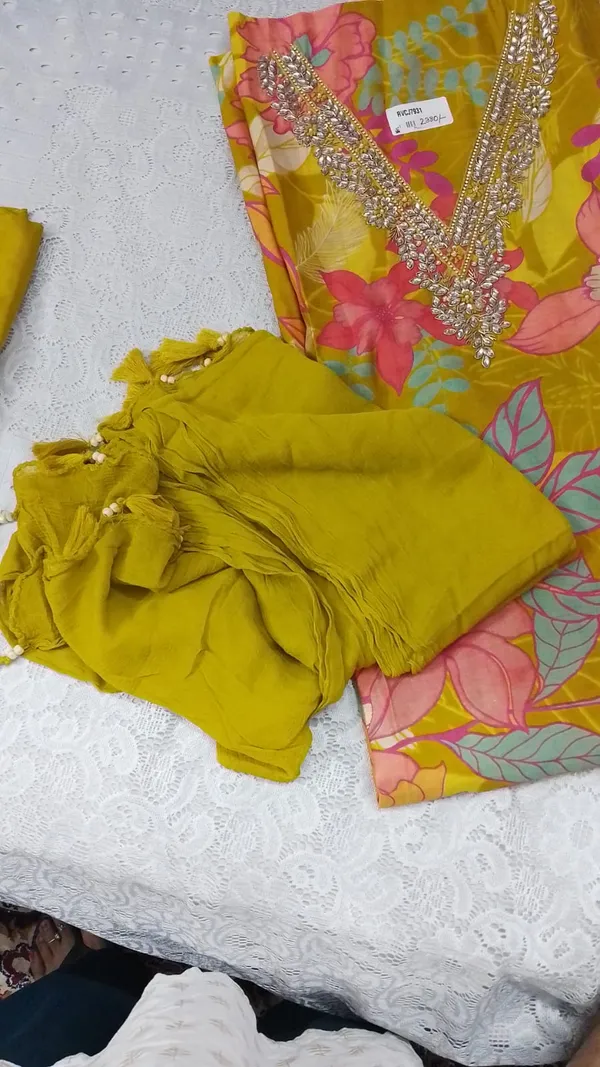 Mustard_Cotton_Blend_Floral_Unstitched_Suit_Set_For_Women