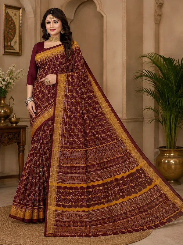 Maroon_Printed_Saree_for_Women
