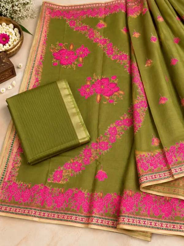 Gulnaar_Olive_Royale_–_Floral_Printed_Saree