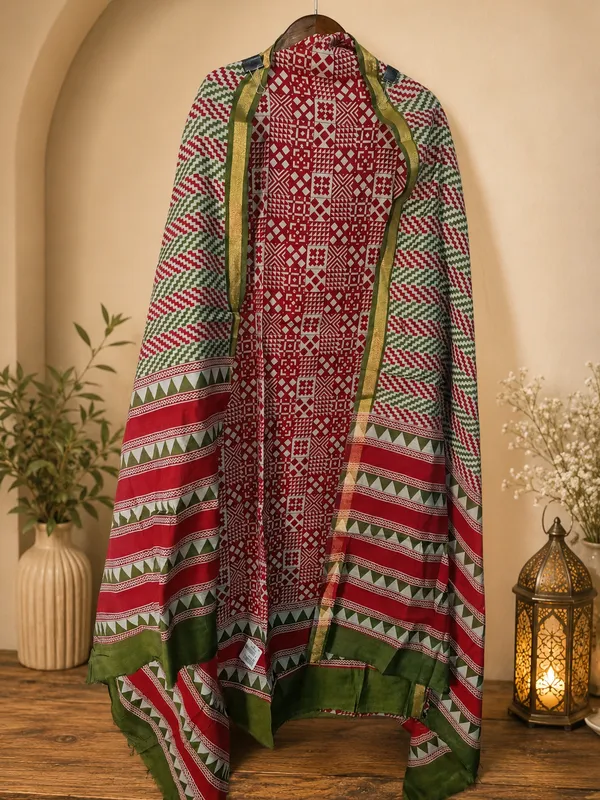 ajrakh_geometric_printed_suit_piece