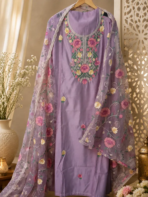 lavender_floral_embroidered_suit_piece