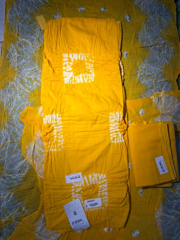 Yellow_Bandhani_Straight_Unstitched_Suit_Set_For_Women