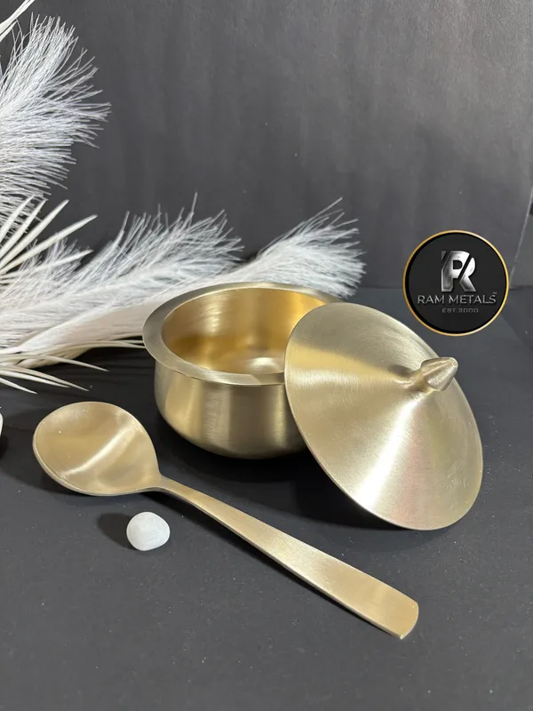 Bronze_serving_small_handi_(_600_ml)_with_Spoons