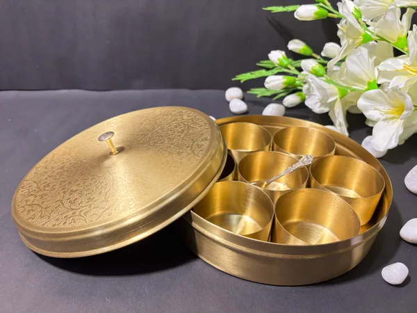 Brass-Tone_Floral_Engraved_Round_Spice_Box