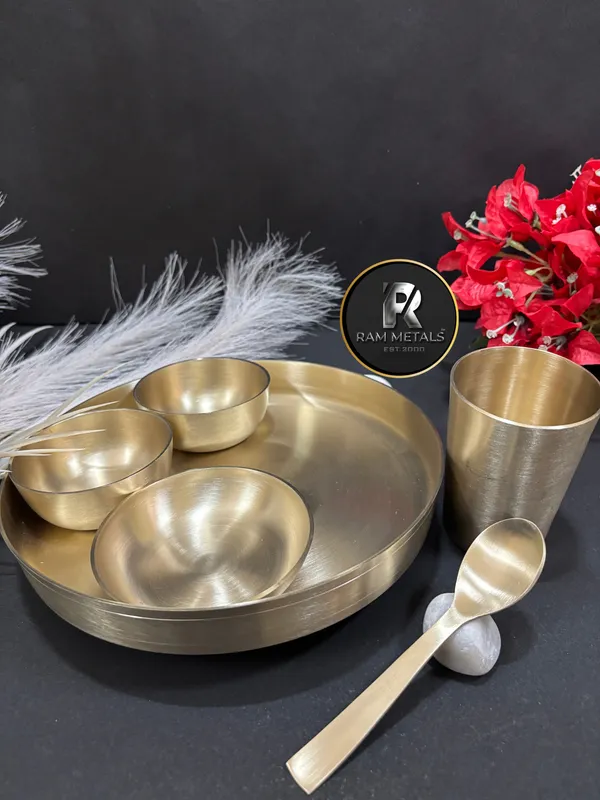Bronze_10_inch_Traditional_Tableware_Thali_Set