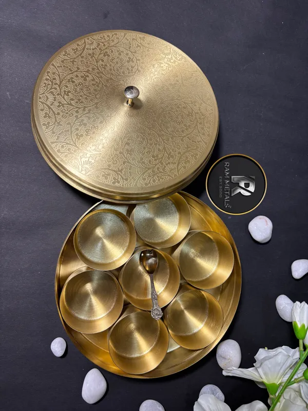 Brass_Floral_Engraved_Masala_Box_With_Compartments
