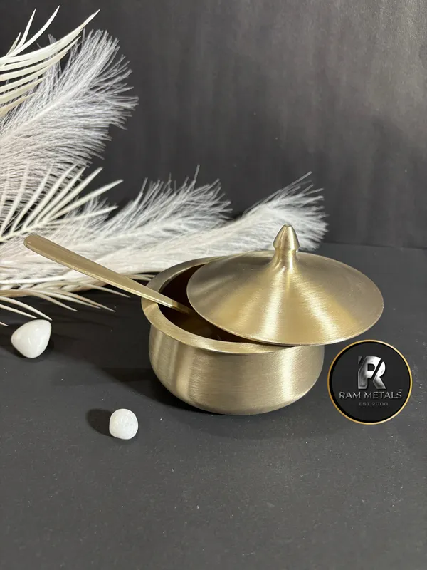 Bronze_Medium_Handi_Lidded_Serving_Bowl_Set_with_spoon_(1000_ml)
