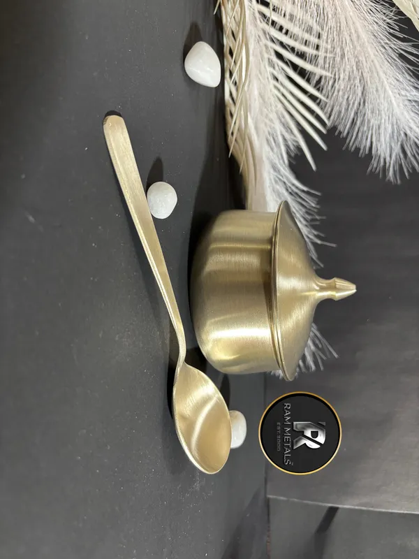 Bronze_serving_small_handi_(_600_ml)_with_Spoons