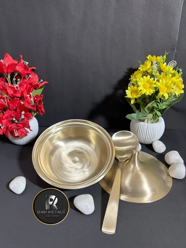 Bronze_Small_Lidded_Serving_Bowl_Set_With_Spoons_(Donga_-_Dhakkan_)