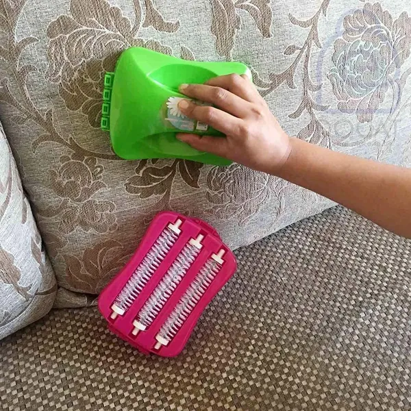 Plastic_3-Roller_Handheld_Carpet_Crumb_Cleaning_Brush
