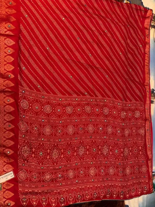 Red_Embellished_Saree_for_Women