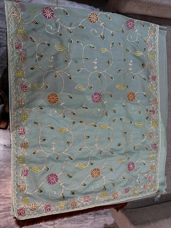 Blue_Embroidered_Floral_Dupatta_for_Women