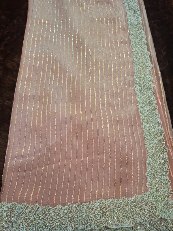 Pink_Metallic_Stripe_Lace_Edge_Table_Runner