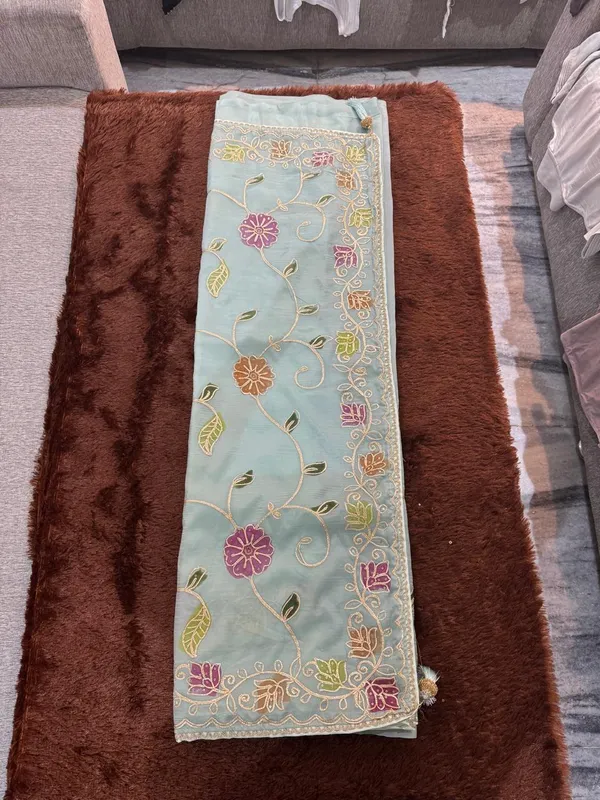 Blue_Embroidered_Floral_Dupatta_for_Women