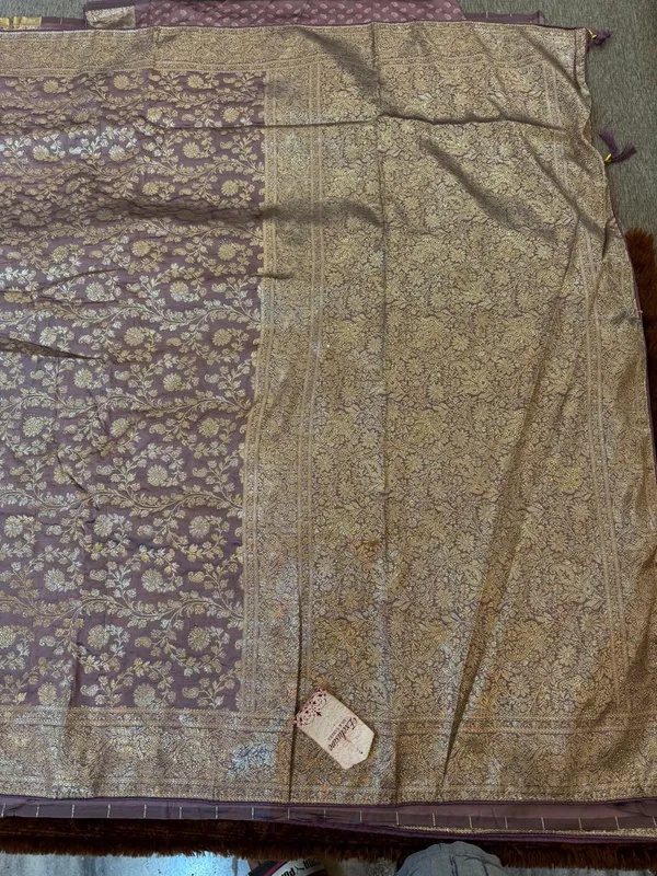 Lavender_Silk_Floral_Zari_Saree_for_Women
