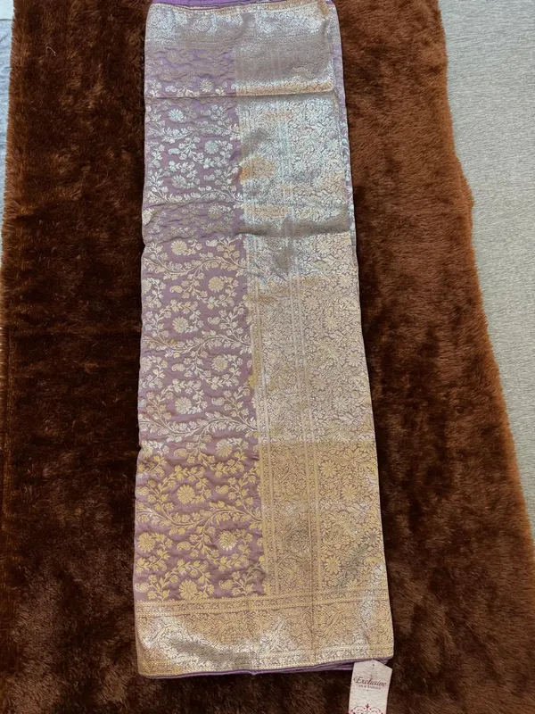 Lavender_Silk_Floral_Zari_Saree_for_Women
