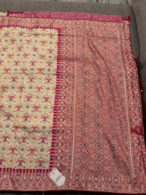 Beige_Pink_Printed_Saree_For_Women