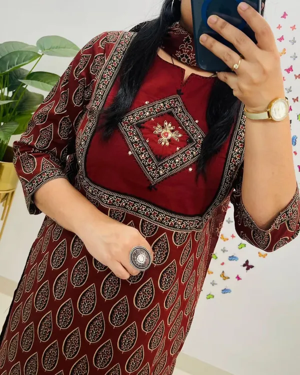 Maroon_Printed_Kurta_Set_With_Dupatta_for_Women