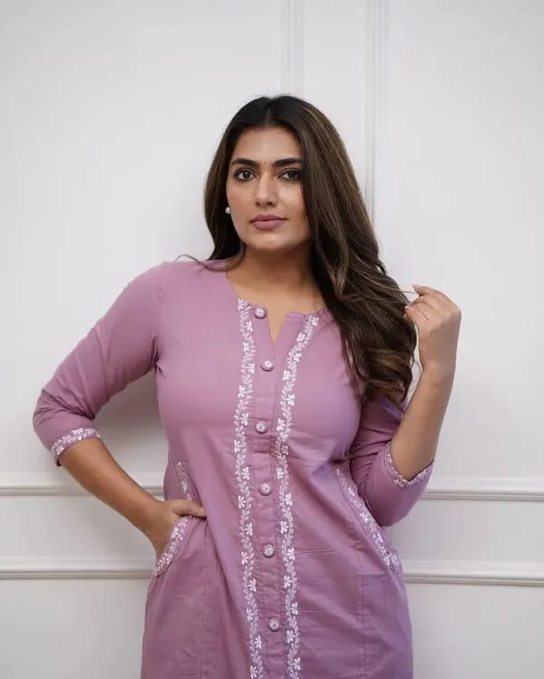 Lavender_Embroidered_Straight_Kurta_for_Women