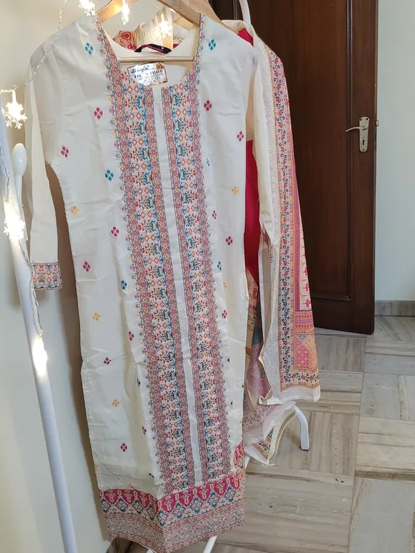 White_Chennon_Printed_Straight_Kurta_Set_For_Women