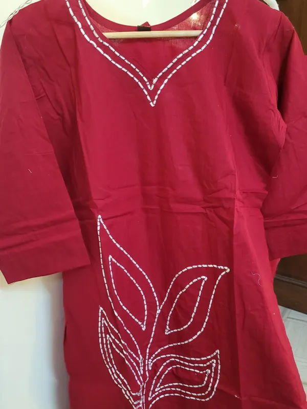 Maroon_Pure_Cotton_Straight_Embroidered_Kurta_Set_For_Women