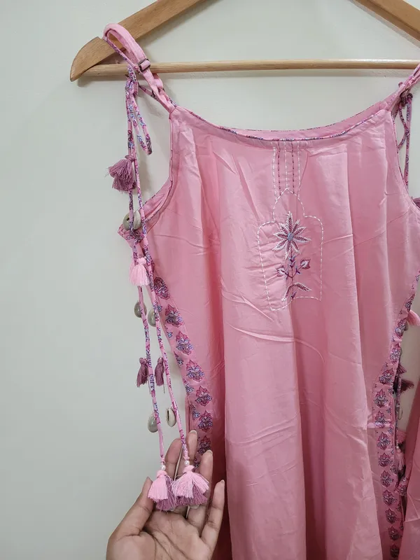 Baby_Pink_Pure_Cotton_Embroidered_Anarkali_Kurta_Set_For_Women