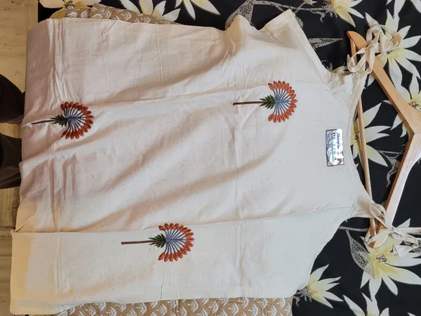 Cream_Khadi_Floral_Embroidered_Straight_Kurta_For_Women