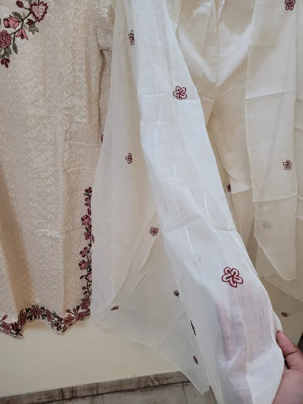 Off_White_Pure_Cotton_Embroidered_V-Neck_Ethnic_Top_For_Women