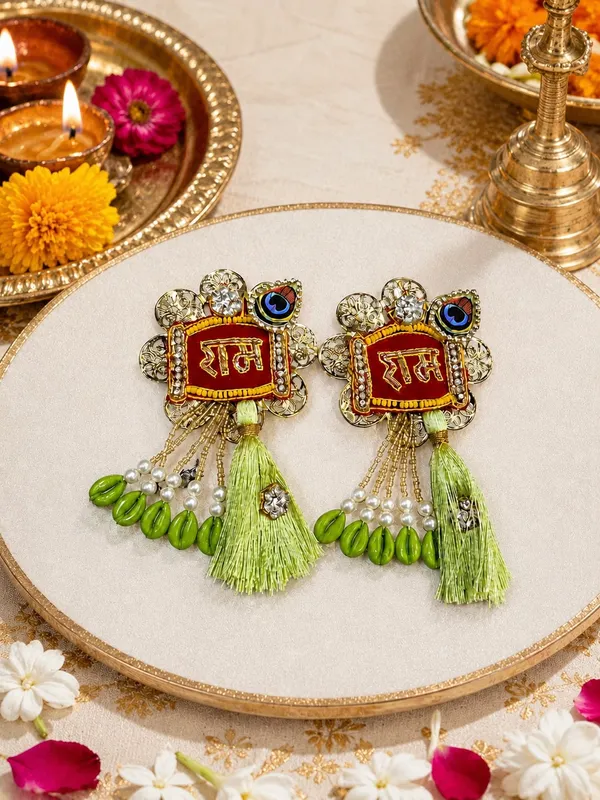 Elegant_and_fancy_Rakhi_Sone_for_door_decors