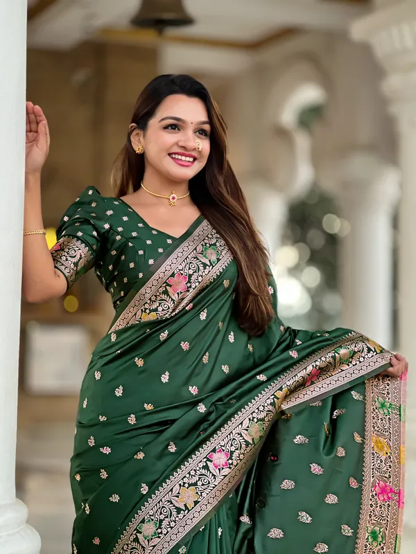 FLUIT_LESVETEMENTS_Printed_Banarasi_Silk_Blend_Saree_with_Unstitched_Blouse_(Green,_Blue)